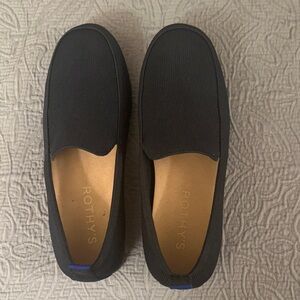 ROTHYS. Size 8 men’s loafer.
